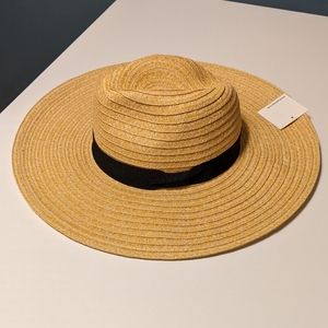 NWT Kensie natural straw sun hat w/black ribbon